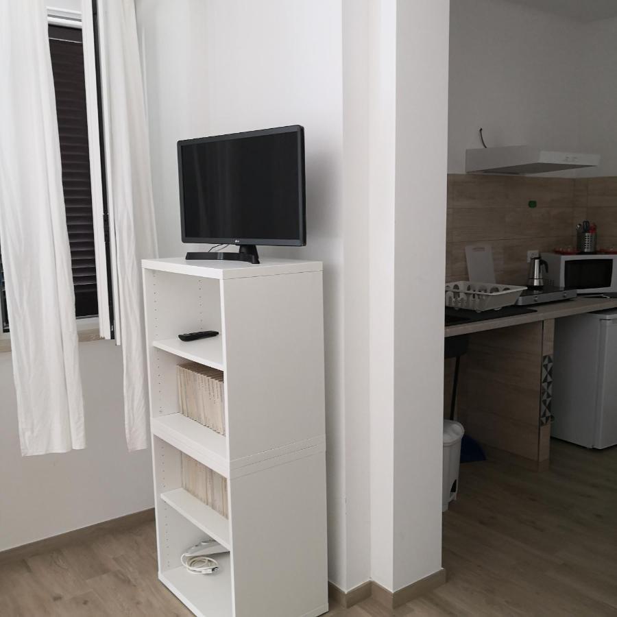Appartamento Mololocale in centro a Marcelli Esterno foto