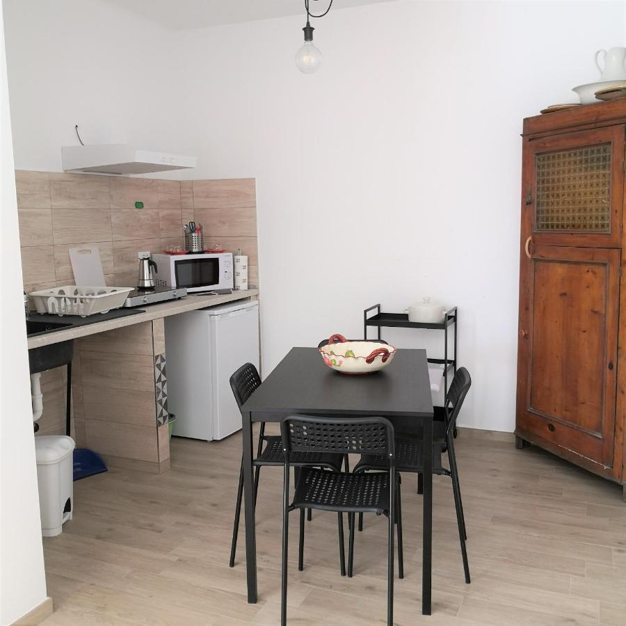 Appartamento Mololocale in centro a Marcelli Esterno foto